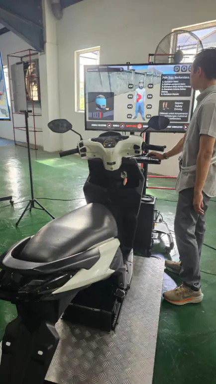Motorcycle safety riding simulator 2